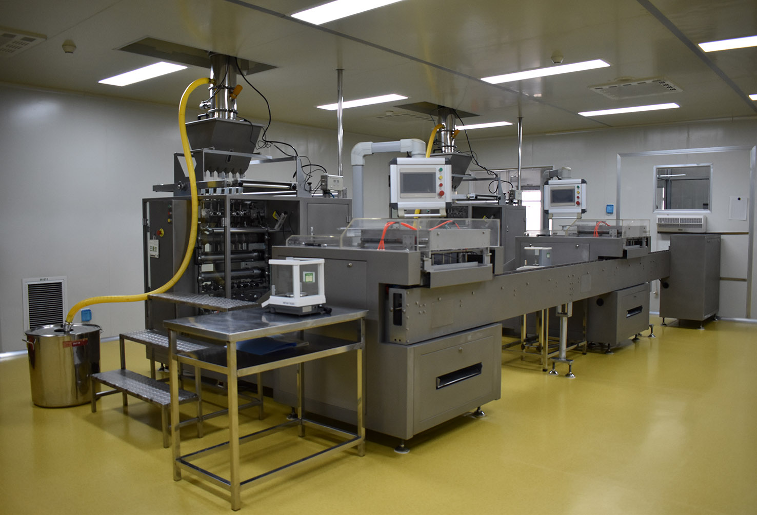 全自動(dòng)顆粒包裝線